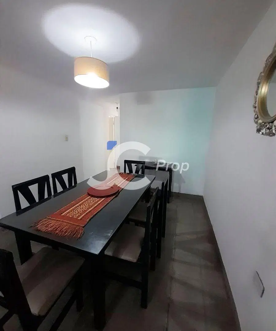 CASA EN ALQUILER 2 DORMITORIOS CON PATIO 10 DE OCTUBRE 72 2