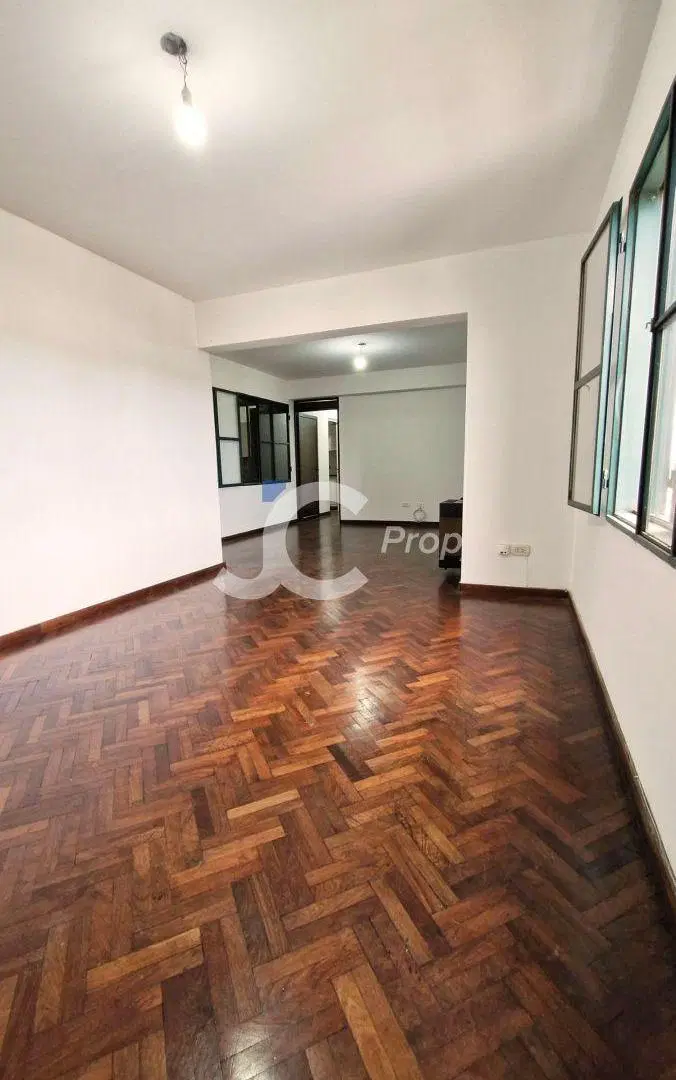 Departamento con 4 habitaciones en venta en Salta 3