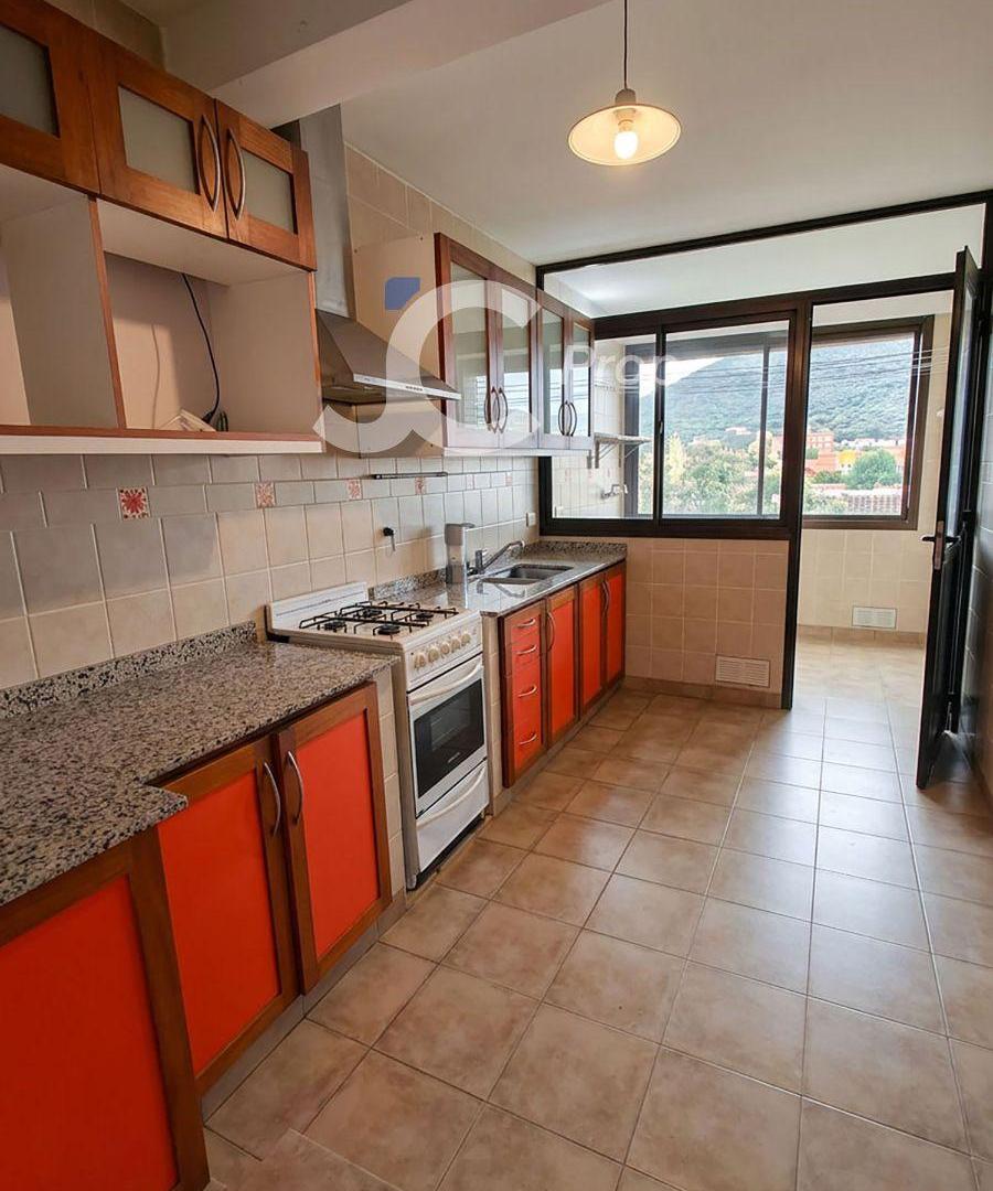 Foto de Departamento de 3 dormitorios en Venta en Tres Cerritos, imagen 3