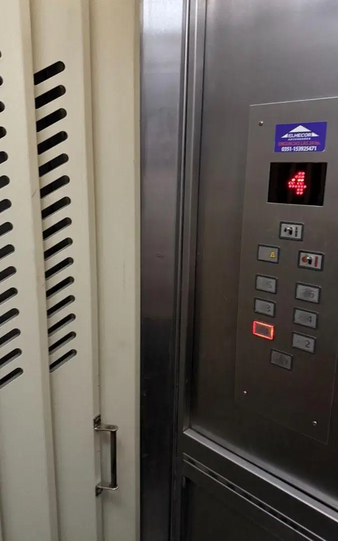 Cochera Centro con Seguridad Las 24h (Sin Comisión Inm.) 5