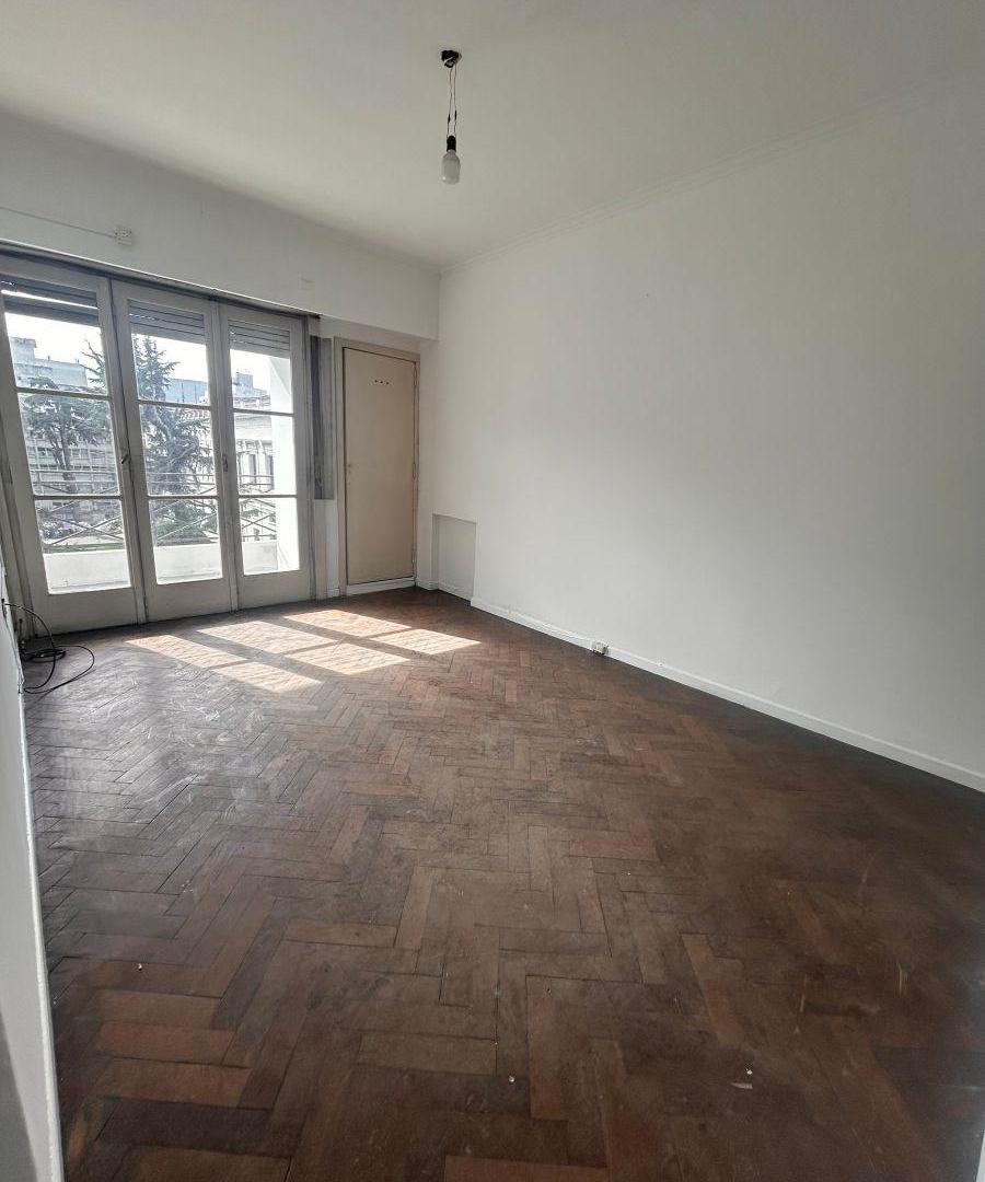 Foto de DEPARTAMENTO 2 DORMITORIOS CON BALCÓN, imagen 3