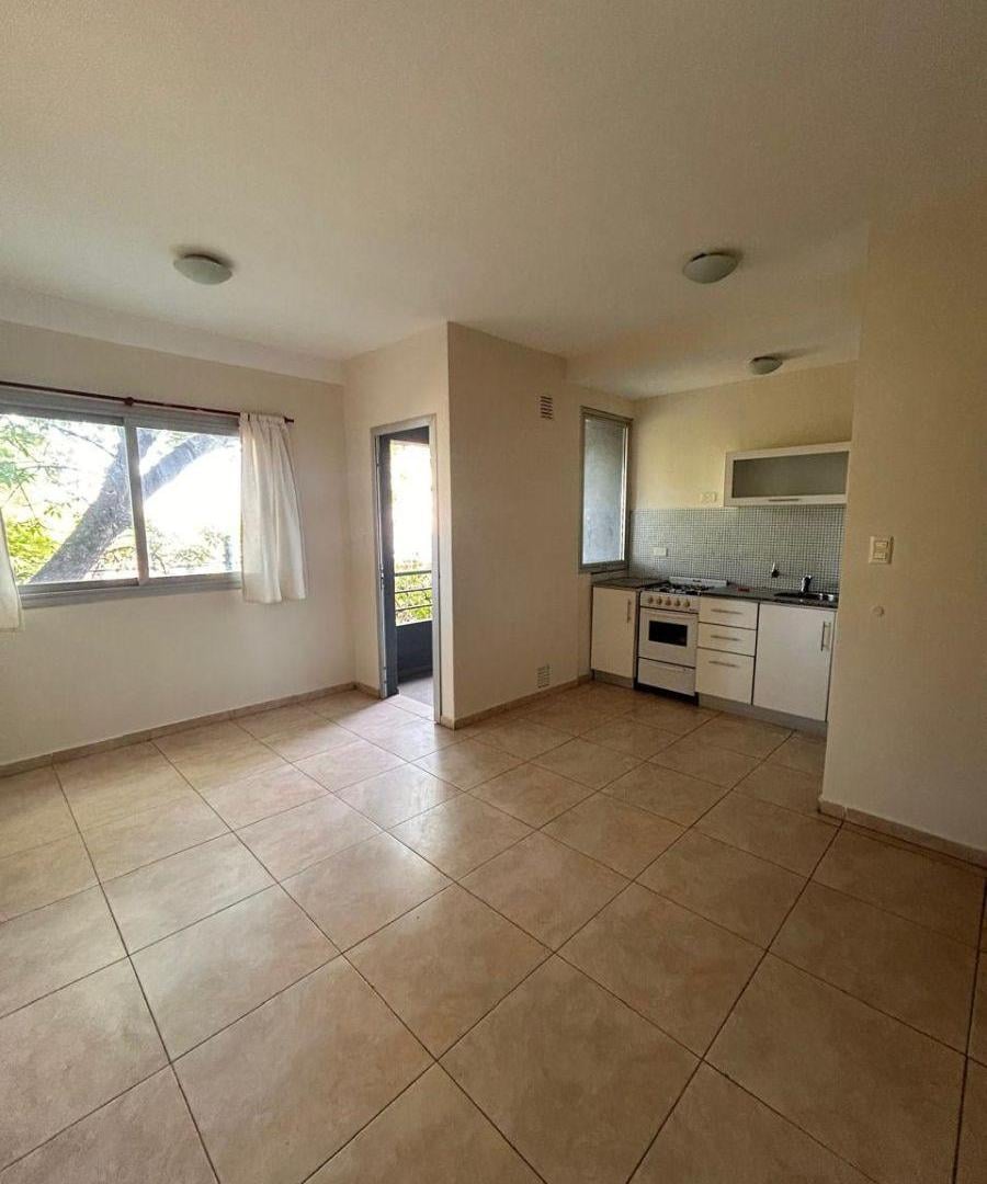 Foto de DEPARTAMENTO DE 1 DORMITORIO CON BALCÓN | 66 e/ 17 Y 18, imagen 2