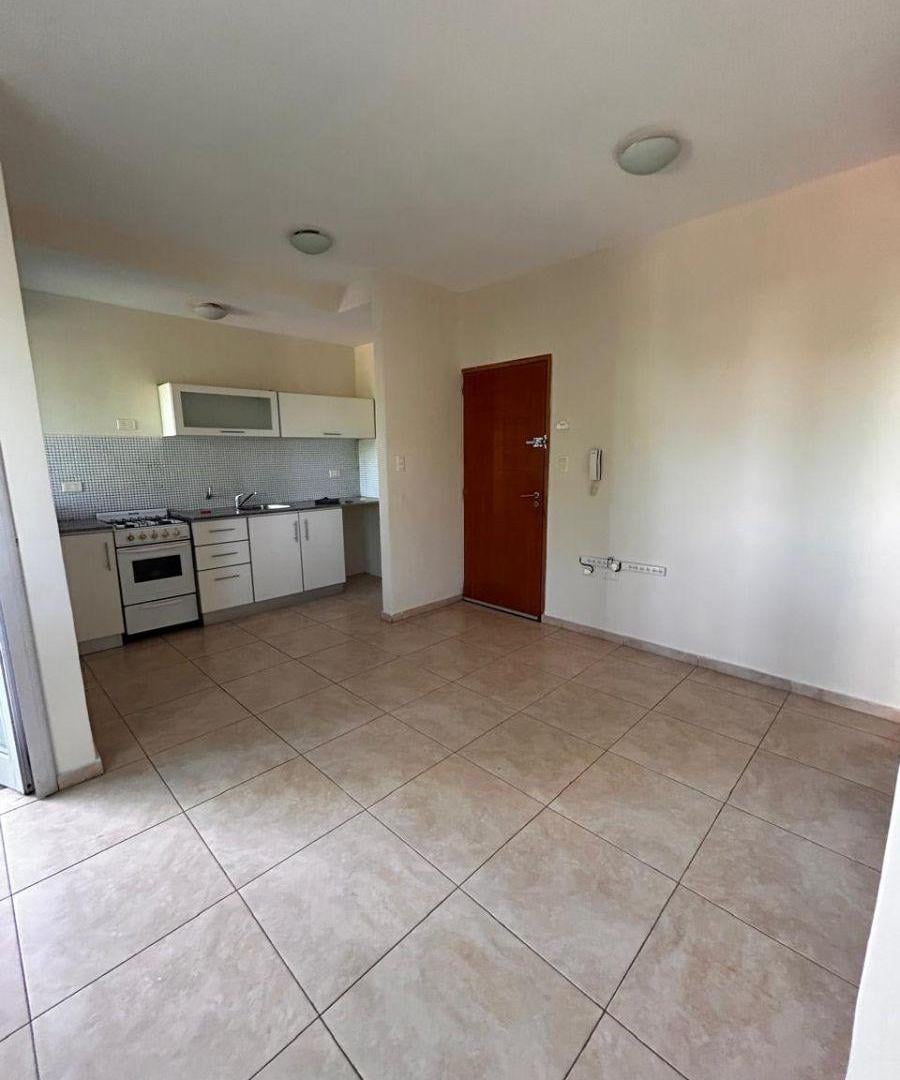 Foto de DEPARTAMENTO DE 1 DORMITORIO CON BALCÓN | 66 e/ 17 Y 18, imagen 3