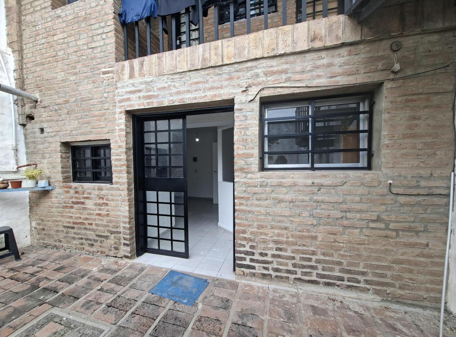Foto de DPTO EN PLANTA BAJA CON PATIO- SOLO PARA 1 PERSONA, imagen 5