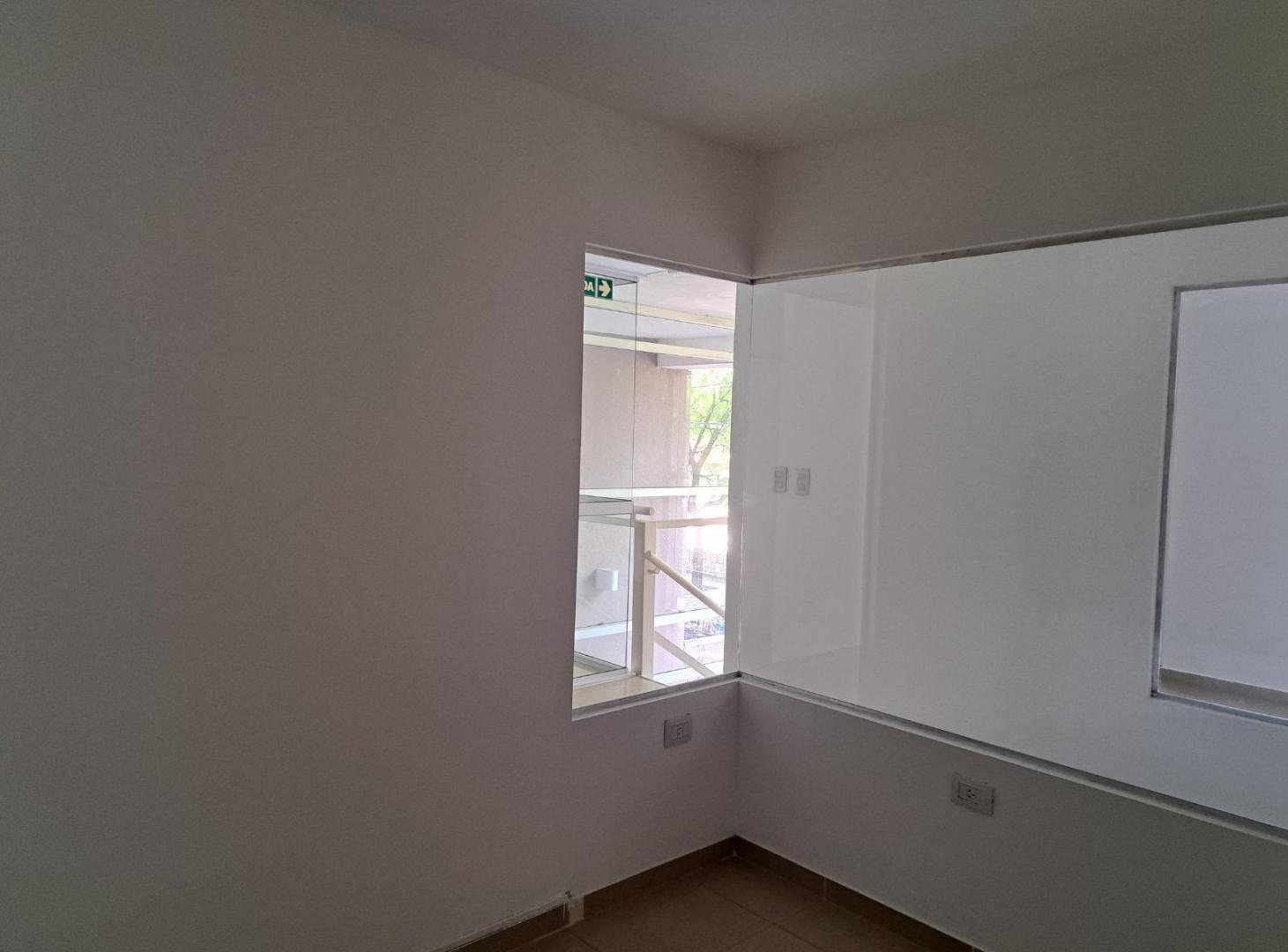 Foto de VENTA OFICINAS O COMERCIO EN GEMES, CON VISTA A LA CAÑADA Y ENTRADA, imagen 5