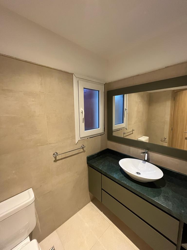 Casa en Venta de Cuatro Dorm. Zona Cerrito 4
