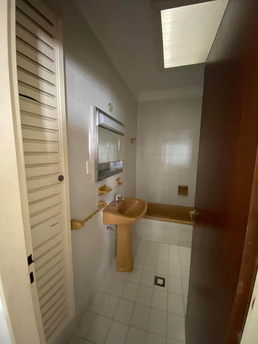 Casa en Venta de Tres Dorm. Zona Semicentrica 4