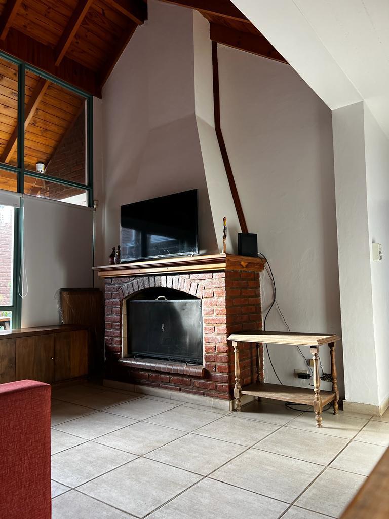 Hermosa Casa en Venta de Tres Dorm. 2