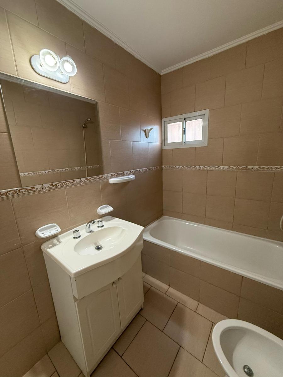 Venta. Departamento en Planta Baja con Patio. Zona Terminal. Tandil 5