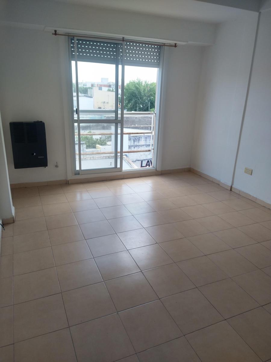 Venta. Departamento Av España, Zona Calvario. Tandil 3