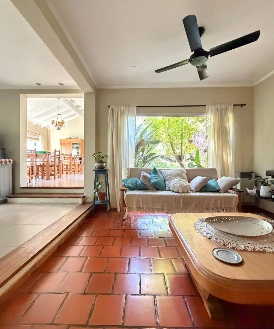 Casa apta crédito en venta en Tandil, 4 dormitorios 4