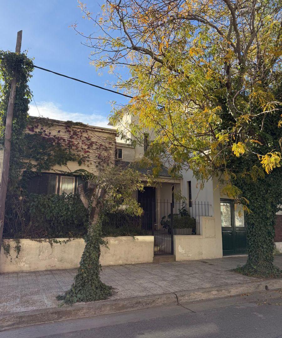 Casa apta crédito en venta en Tandil, 4 dormitorios