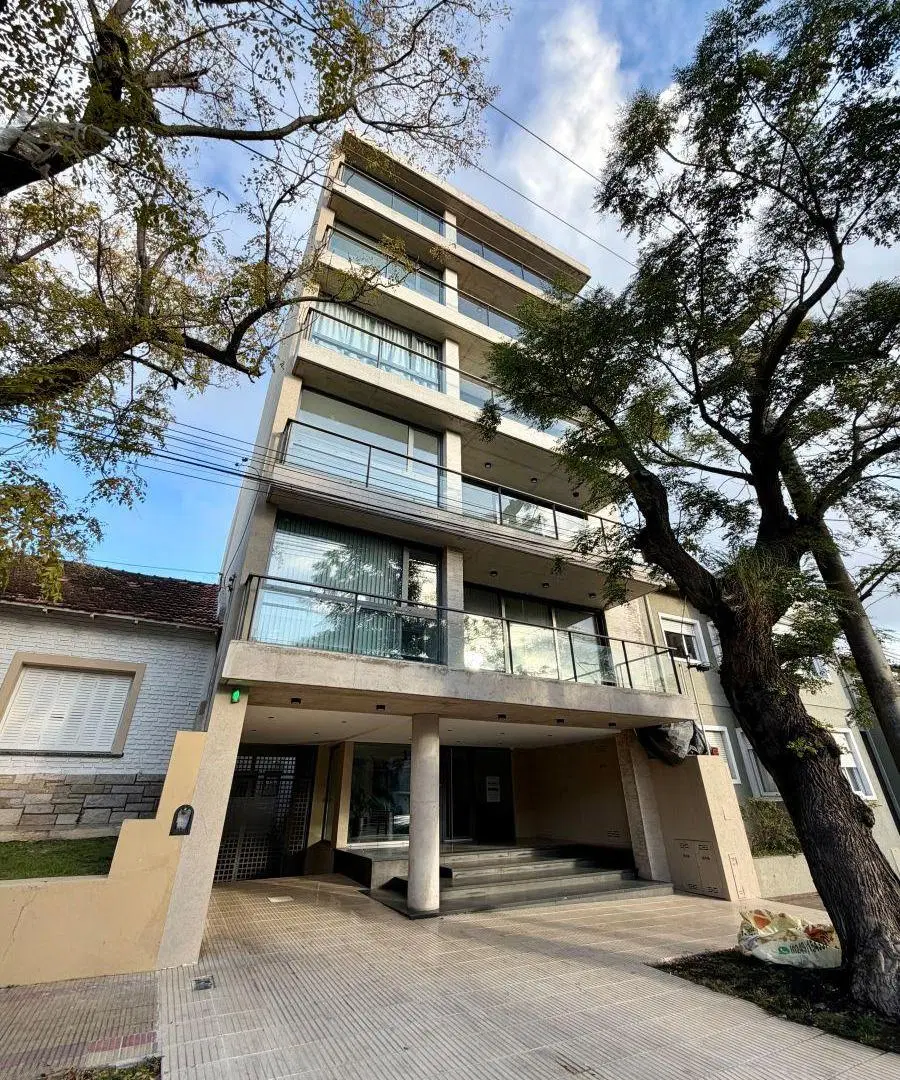 Departamento de 110 m² con 2 dormitorios en venta en Tandil 3
