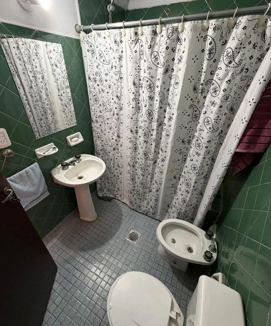 Venta casa tres dormitorios apto crédito barrio jardín 3