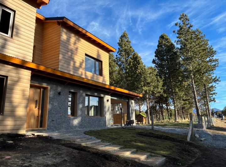 Casa en alquiler temporario Solares del Este. Vista al lago! 5