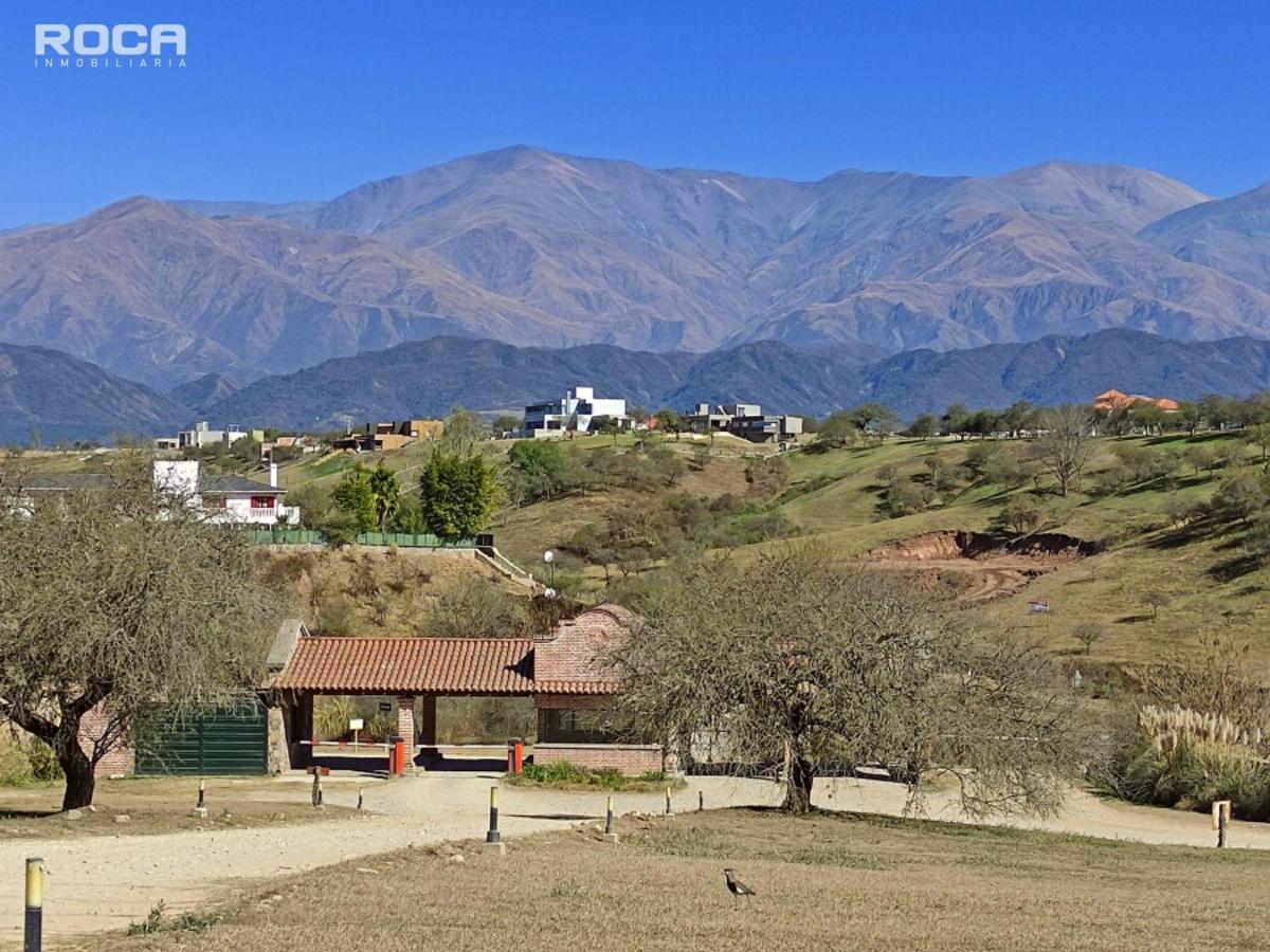 Importante Terreno en B° Privado Club de Campo La Almona 1
