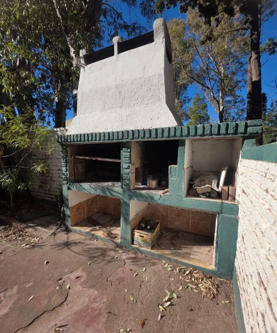 ¡TU REFUGIO EN Lago Pellegrini TE ESTÁ ESPERANDO!
CASA A LA VENTA LISTA PARA DISFRUTAR - 4
