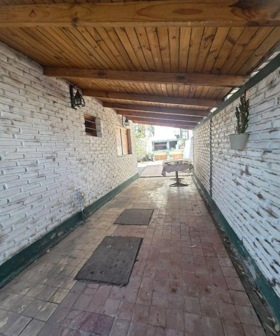 ¡TU REFUGIO EN Lago Pellegrini TE ESTÁ ESPERANDO!
CASA A LA VENTA LISTA PARA DISFRUTAR - 3