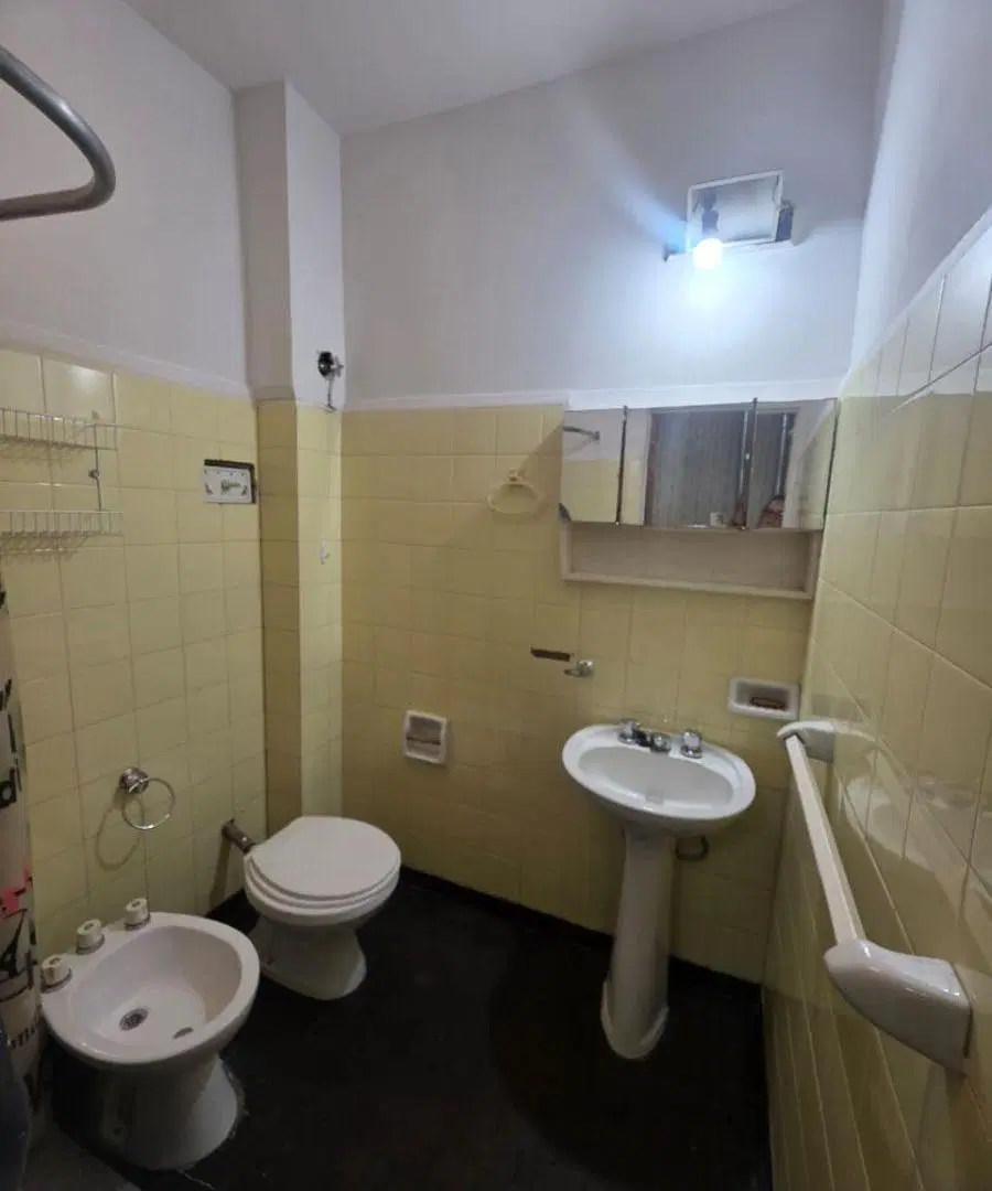 ALQUILER | 2 DORMITORIOS | SIN EXPENSAS
COPAHUE 126 - NEUQUÉN
$850.000 Disponibilidad Inmediata 2