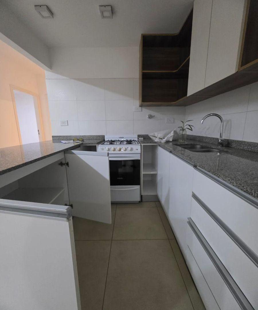 Foto de DEPARTAMENTO PREMIUM EN ALQUILER | 2 DORMITORIOS, SUITE, COCHERA Y, imagen 2