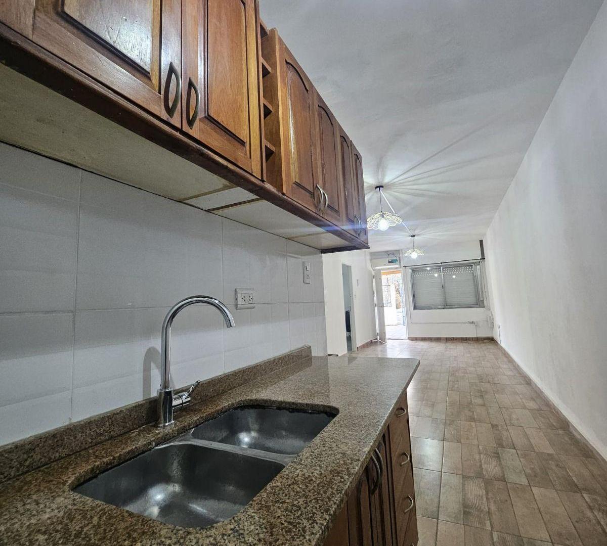 Foto de ALQUILER CASA 2 DORMIT Tu Próximo Hogar te Está Esperando en Neuquén Capital, imagen 1