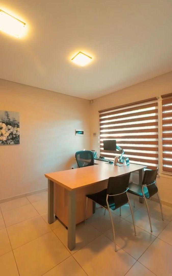 Foto de VENTA DE CASA EN CIPOLETTI DE 3 DORMITORIOS – PISCINA, QUINCHO, imagen 3