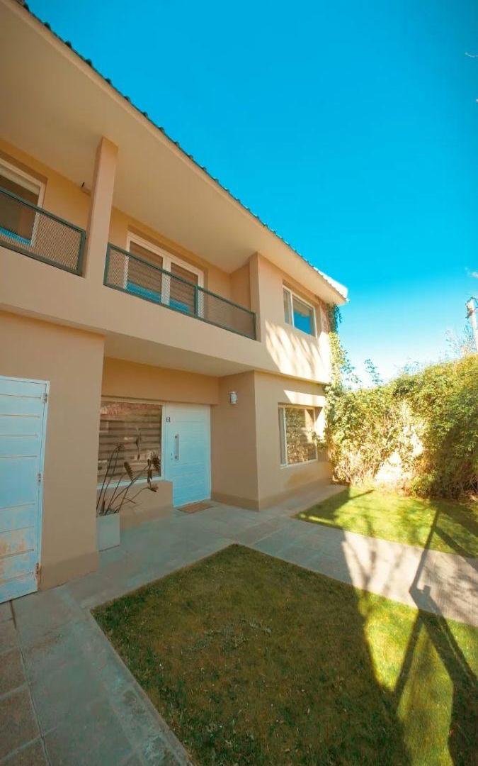 Foto de VENTA DE CASA EN CIPOLETTI DE 3 DORMITORIOS – PISCINA, QUINCHO, imagen 1