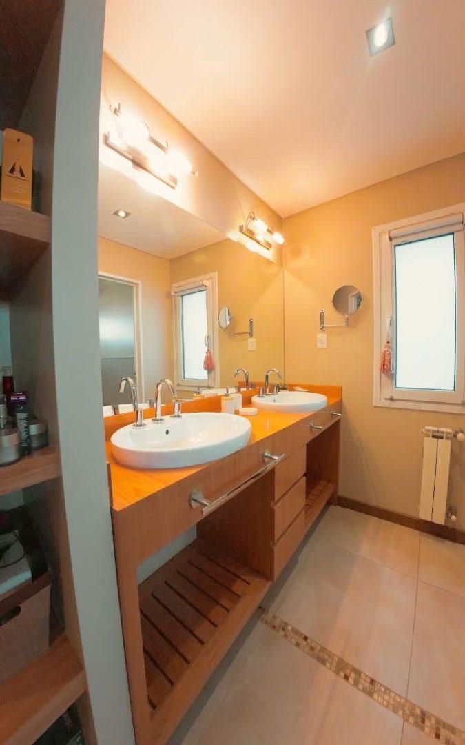Foto de VENTA DE CASA EN CIPOLETTI DE 3 DORMITORIOS – PISCINA, QUINCHO, imagen 4