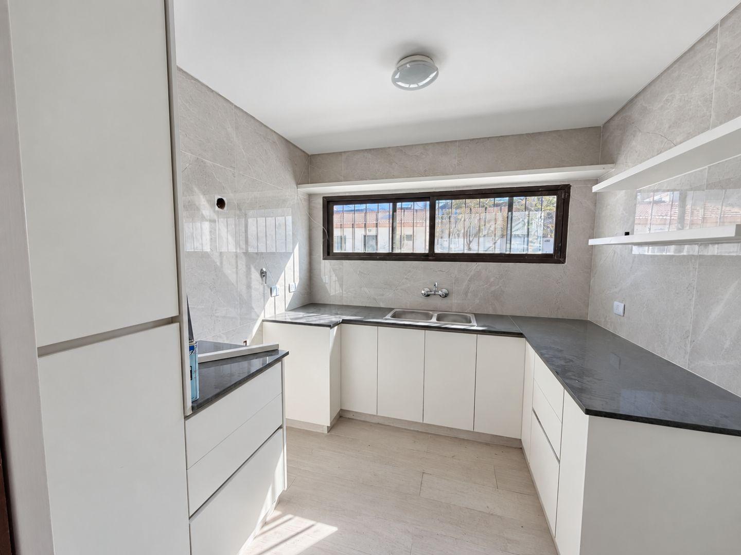 Foto de Casa 8 ambientes 3 dormitorios. | Manuel Alberti al 1000, imagen 2