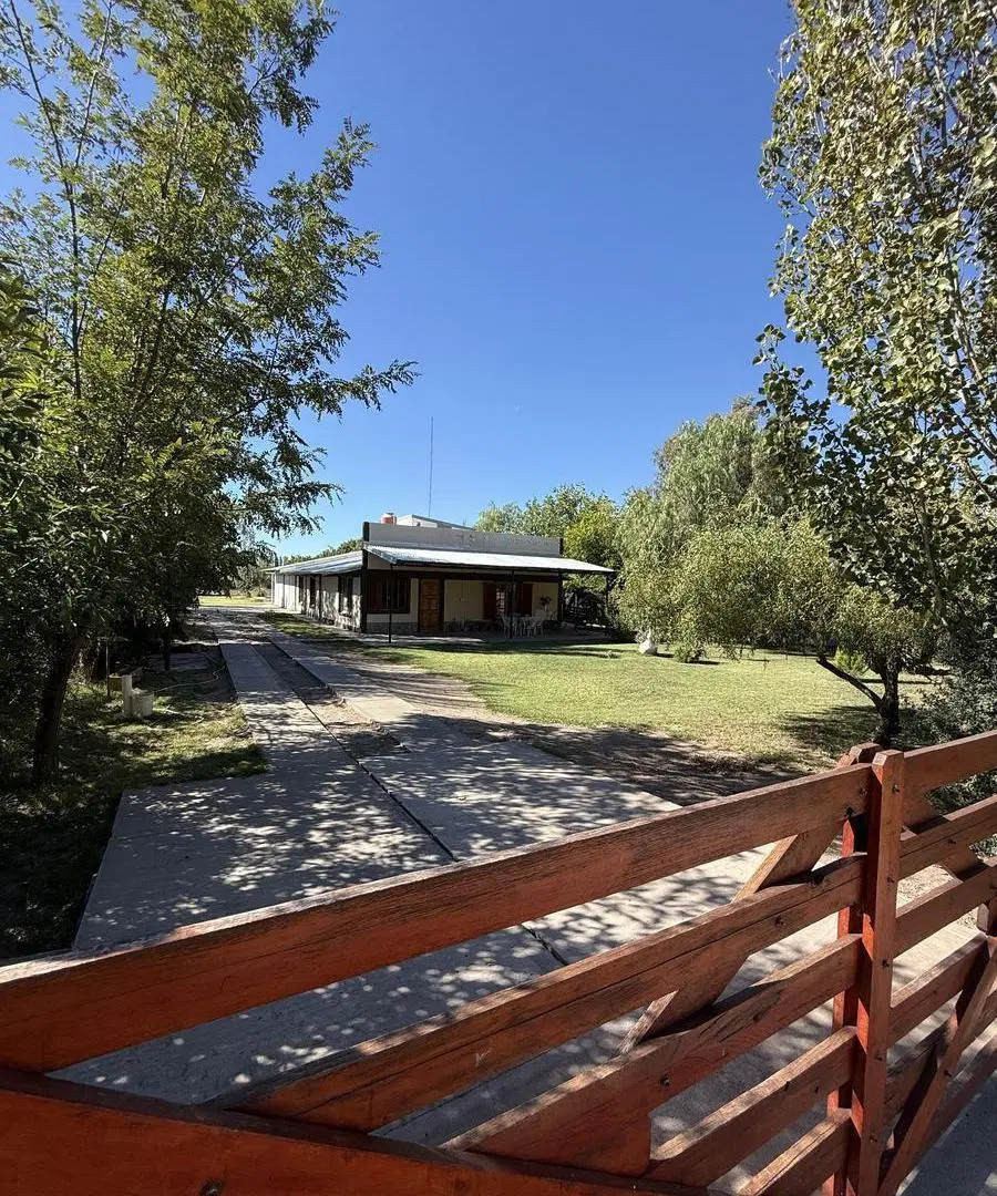 Casa Quinta con pileta en General Alvear - Mza 4