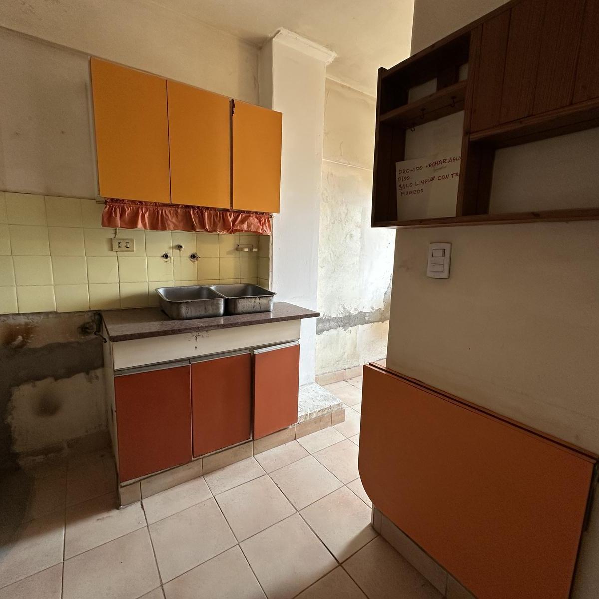 Departamento en Venta de 3 Dorm. 4