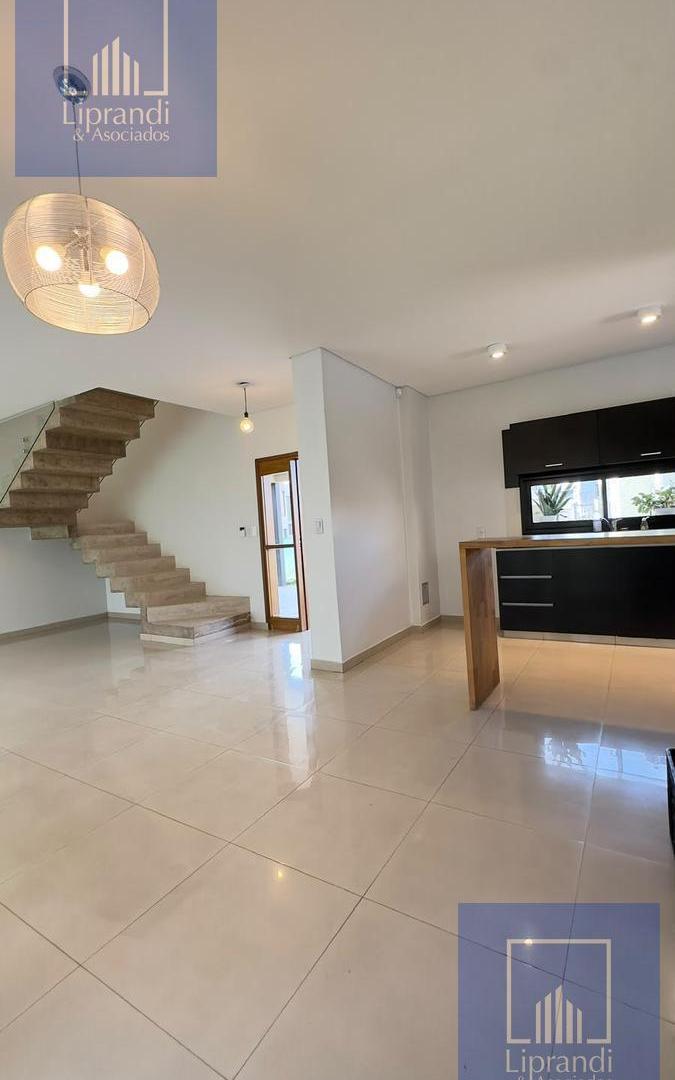 Foto de Casa de 3 dormitorios en VENTA, imagen 5