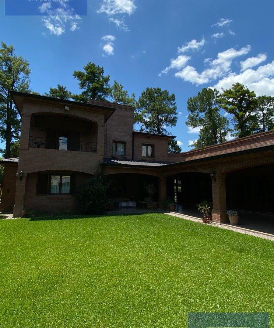 Foto de Casa en venta de 4 dormitorios en Yerba Buena Golf Country Club, imagen 2