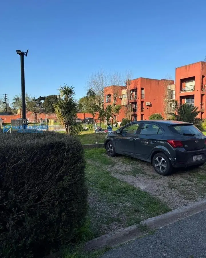 Departamento en alquiler c/ cochera en Bella Vista 4