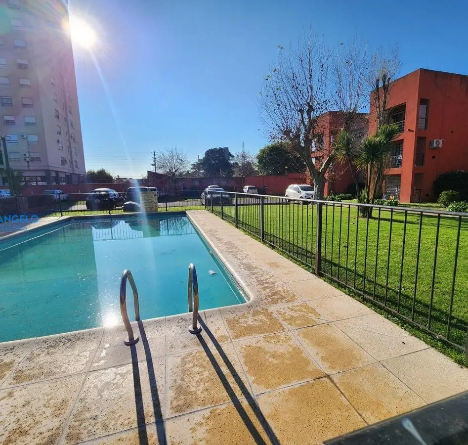 Departamento en alquiler c/ cochera en Bella Vista 1