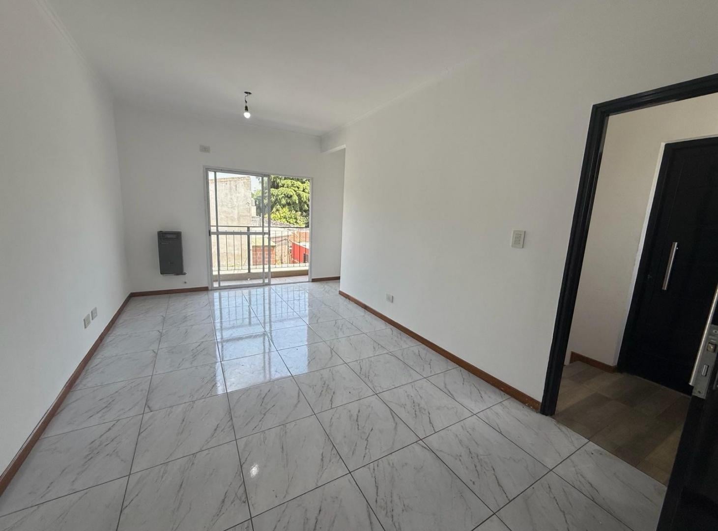 Foto de Departamento en venta c/ cochera en San Miguel, imagen 1