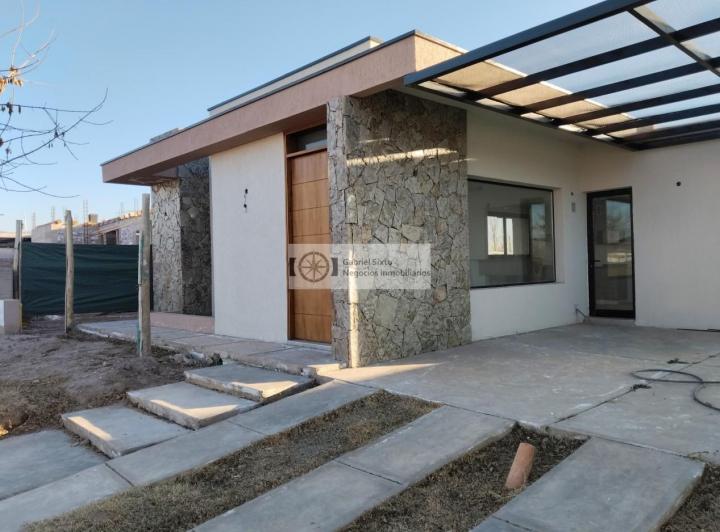 VENTA CASA A ESTRENAR MAIPU B° PRIVADO L LUISA - 3 DORM, COCHERA DOBLE 3 BÑ TODO PLANTA BAJA 3