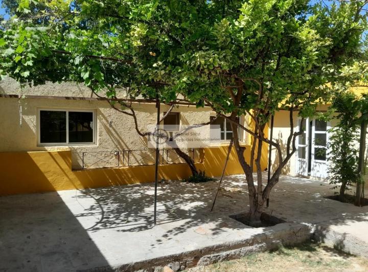 ALQUILER CASA EN COMPLEJO PRIVADO (VILLA EUGENIA Bermejo) 2 dorm. cochera doble, acceso por control  3