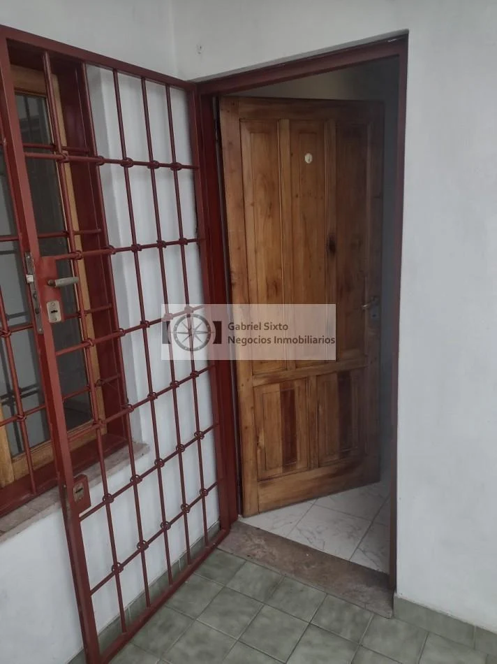 Foto de VENTA PROPIEDAD GUAYMALLEN CON 2 LOCALES Y 2 DEPTOS. COMPLEJO COMPLETO, imagen 1