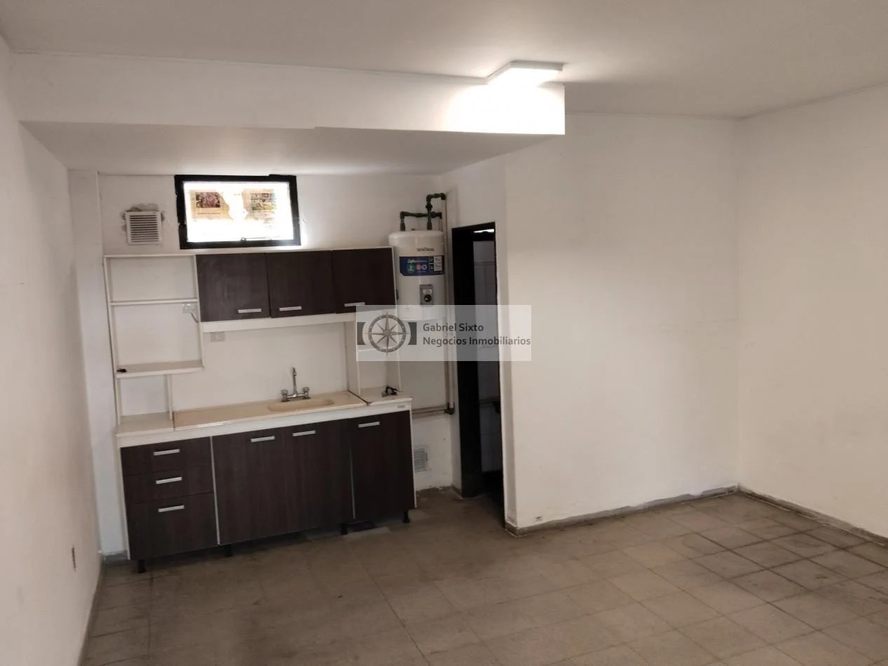 Foto de VENTA LOCAL COMERCIAL SOBRE CALLE SALTA A MTS DE BUENOS AIRES, CIUDAD, imagen 4