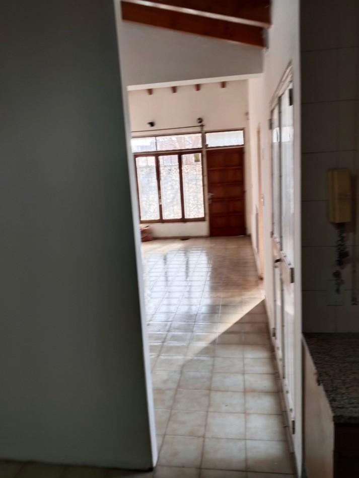 Foto de ALQUILER CASA PARA COMERCIAL SOBRE AVELLANEDA A MTS DE ACC ESTE., imagen 5