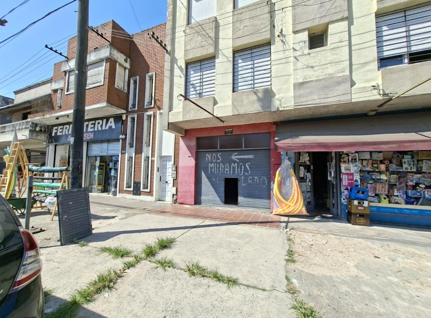 Local en ringuelet sobre av 7