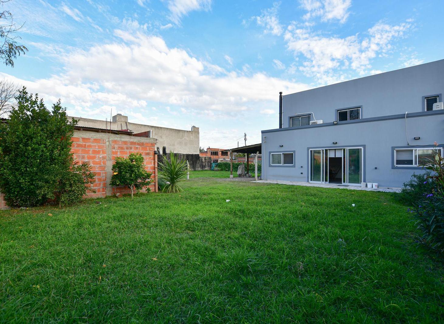 Casa en venta - Melchor Romero