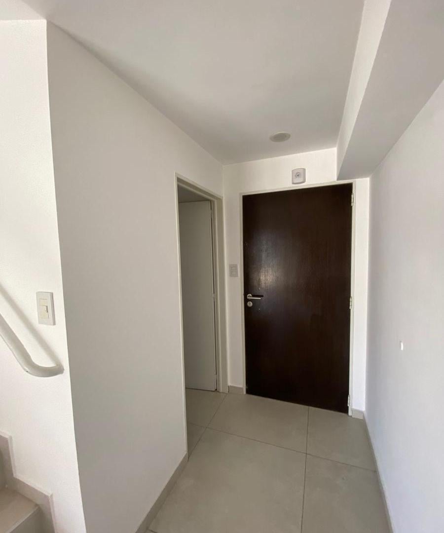 Foto de VENTA DEPARTAMENTO TIPO DUPLEX- TERRAZA PRIVADA-BERUTI Y, imagen 2