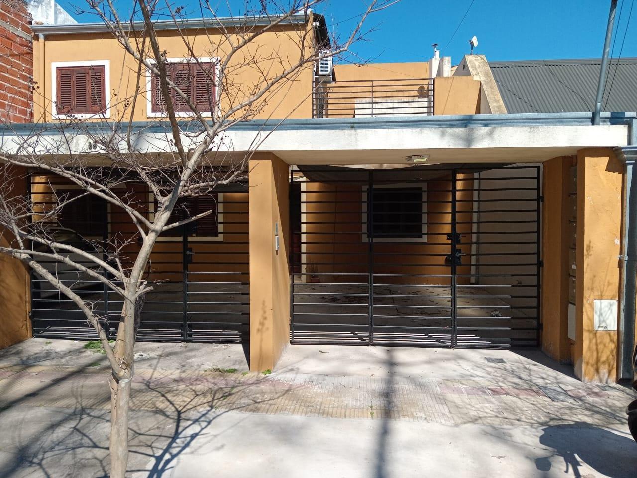 PH en Venta en San Carlos y La Plata