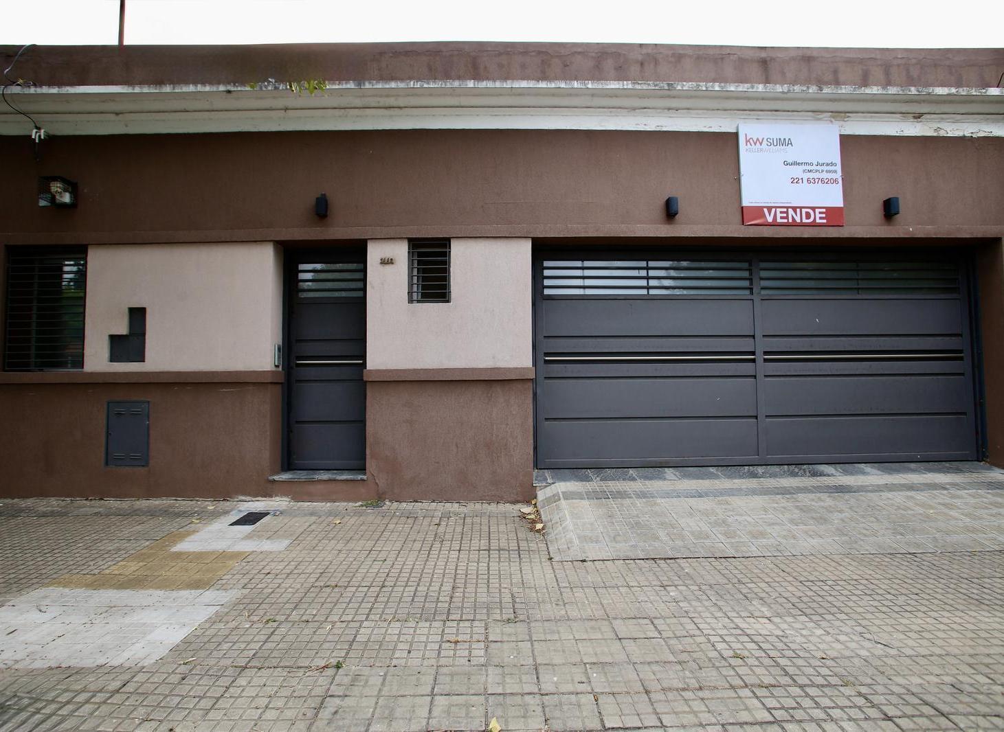 Casa de 3 dormitorios y garage en Venta en La Plata