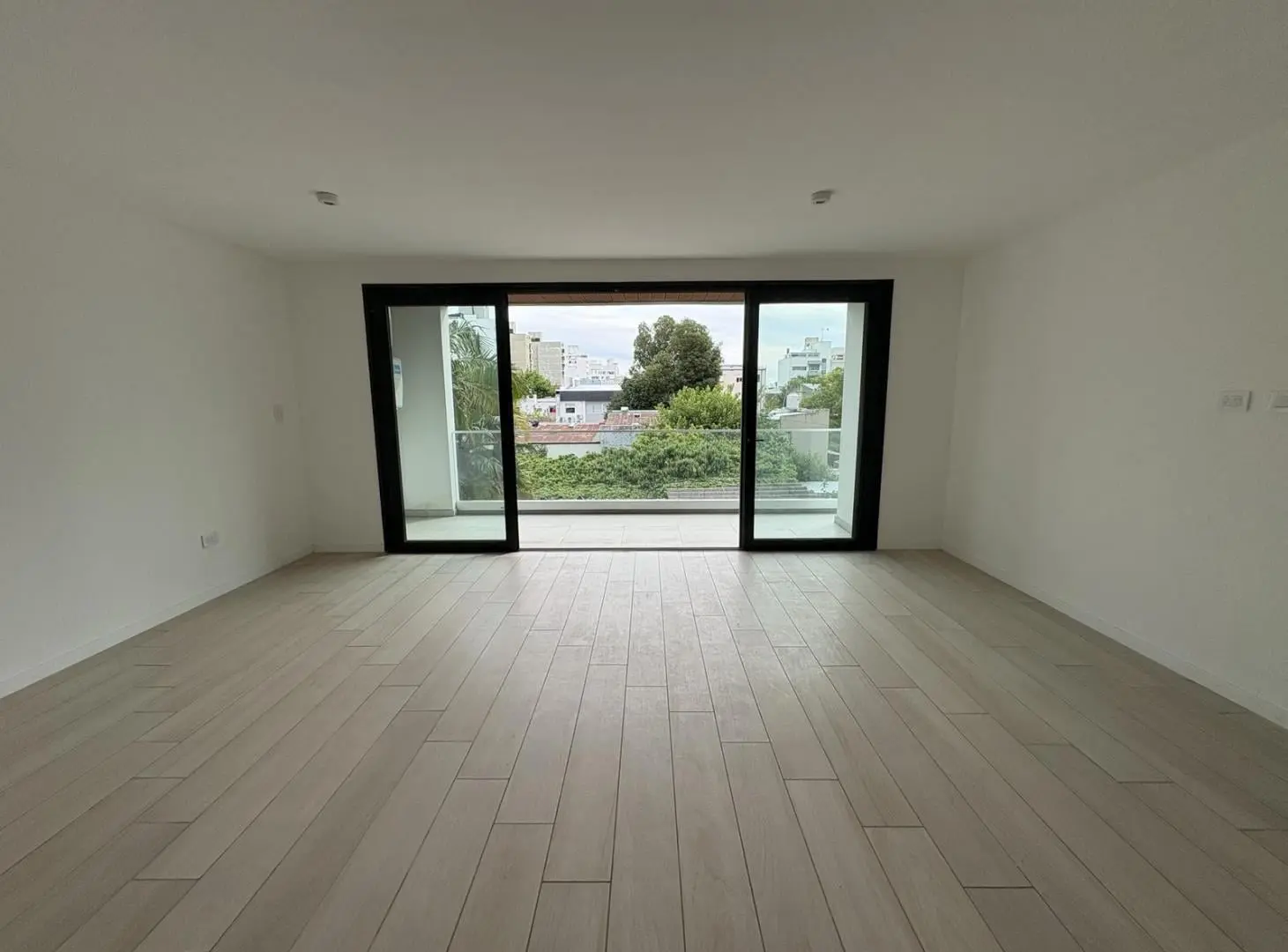 Departamento dos dormitorios en venta La Plata 3