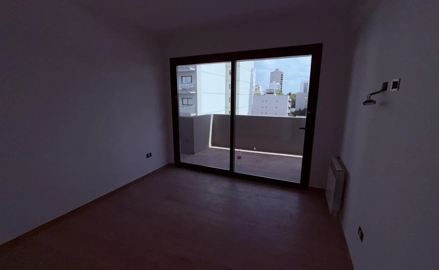 Departamento en La Plata semipiso de 2 dormitorios y 2 baños 4