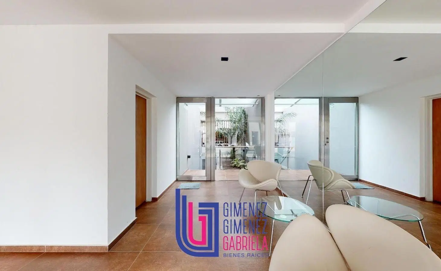 Departamento de 2 dormitorios con 2 cocheras 2