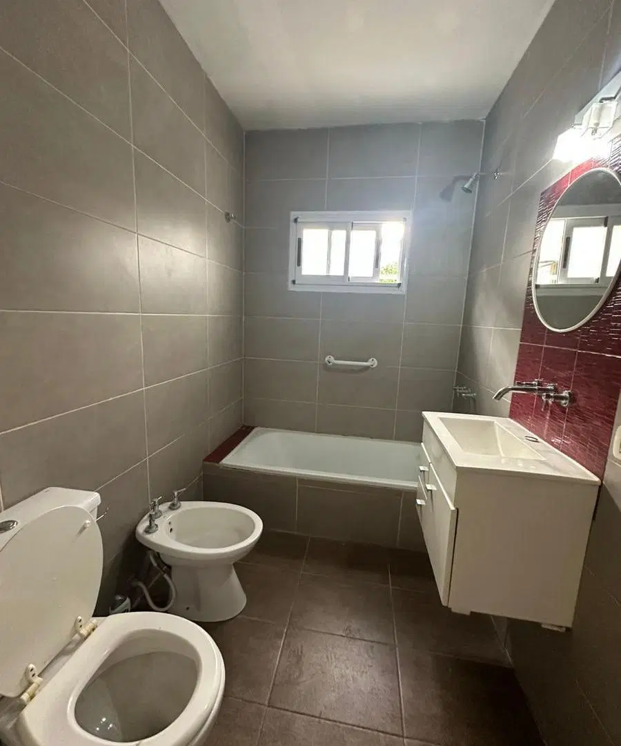 Casa de un dormitorio con parque 4